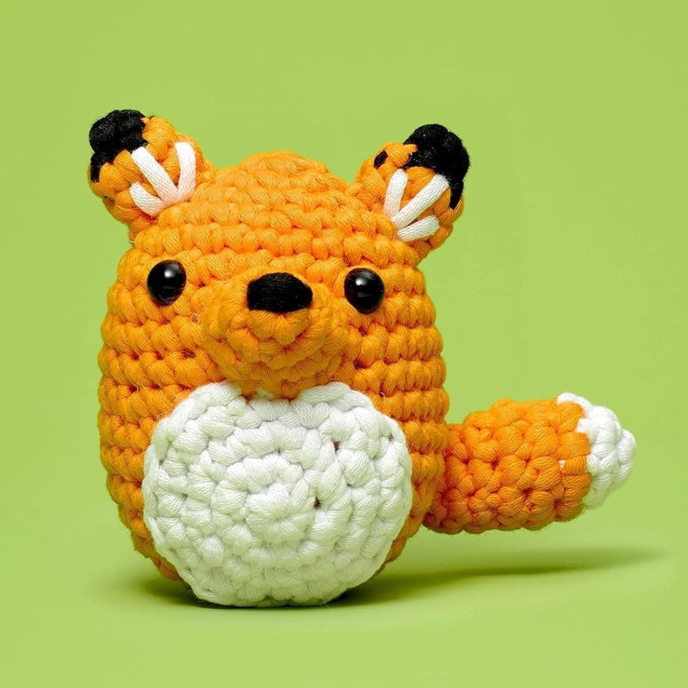 Crochet DIY Kit for Beginners – Amigurumi Craft Set with Yarn Stuffing and Crochet Hook